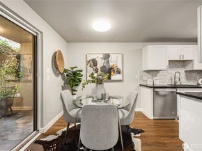 12527 NE 117th Place F5, Kirkland WA 98034