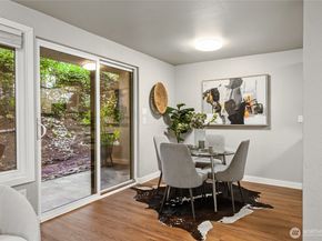 12527 NE 117th Place F5, Kirkland WA 98034