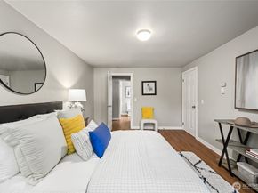 12527 NE 117th Place F5, Kirkland WA 98034