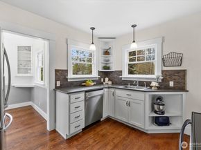 8325 Mountain Avenue SE, Snoqualmie WA 98065