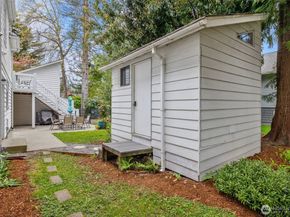 8325 Mountain Avenue SE, Snoqualmie WA 98065