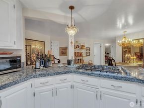 13320 211th Place NE, Woodinville WA 98077