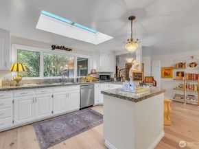 13320 211th Place NE, Woodinville WA 98077
