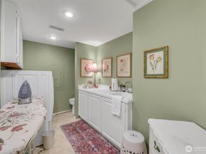 13320 211th Place NE, Woodinville WA 98077