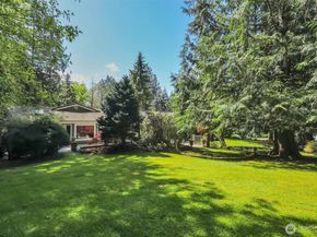 13320 211th Place NE, Woodinville WA 98077
