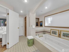 13320 211th Place NE, Woodinville WA 98077