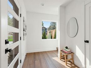 11011 Goodwin Way NE B, Seattle WA 98125