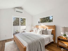 11011 Goodwin Way NE B, Seattle WA 98125