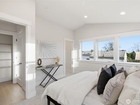 8815 Densmore Avenue N B, Seattle WA 98103