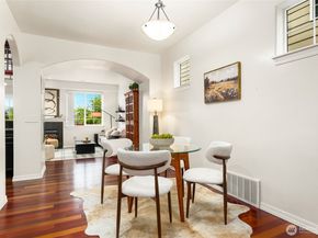 24124 40th Avenue SE, Bothell WA 98021