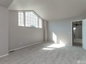 27012 117th Place SE, Kent WA 98030