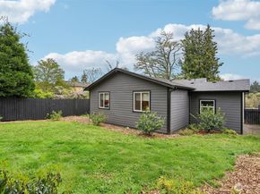 13428 6th Avenue S, Burien WA 98168