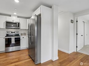 13428 6th Avenue S, Burien WA 98168
