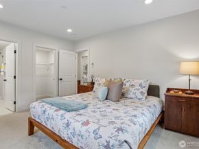 13428 6th Avenue S, Burien WA 98168