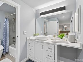 4117 159th Avenue NE 21D, Redmond WA 98052