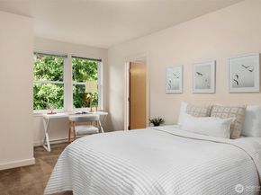 1025 NE 130th Street, Seattle WA 98125