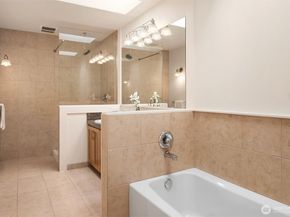1025 NE 130th Street, Seattle WA 98125