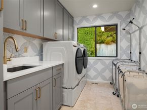 3645 92nd Avenue SE, Mercer Island WA 98040