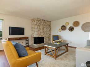 2219 13th Avenue W 5, Seattle WA 98119