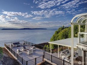 8001 Talbot Road, Edmonds WA 98026