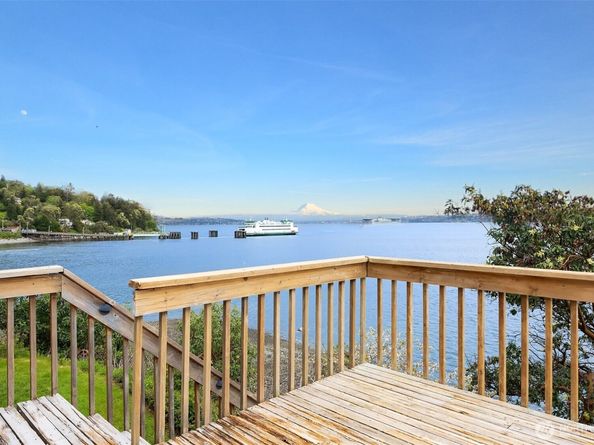 13725 SW Pohl Road, Vashon WA 98070