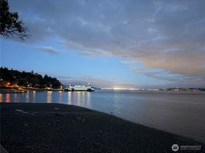 13725 SW Pohl Road, Vashon WA 98070
