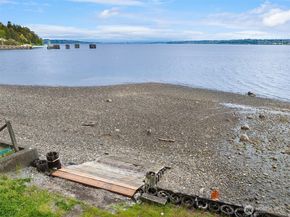 13725 SW Pohl Road, Vashon WA 98070