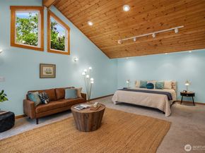 13725 SW Pohl Road, Vashon WA 98070