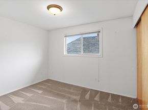 2609 W Marine View Drive 2, Everett WA 98201