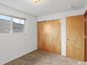 2609 W Marine View Drive 2, Everett WA 98201