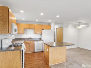 2609 W Marine View Drive 2, Everett WA 98201