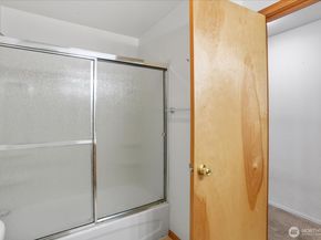 2609 W Marine View Drive 2, Everett WA 98201