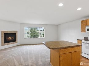 2609 W Marine View Drive 2, Everett WA 98201