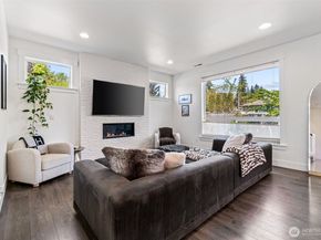 20803 9th Place W, Lynnwood WA 98036
