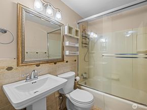 2051 S 223rd Street, Des Moines WA 98198