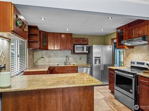 2051 S 223rd Street, Des Moines WA 98198