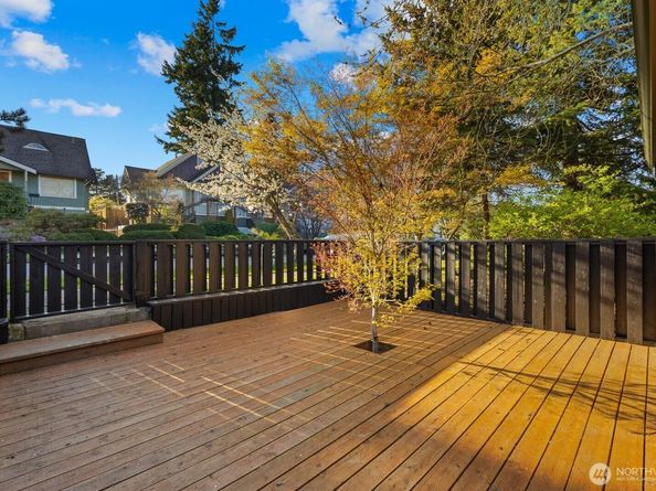 7132 34th Avenue SW, Seattle WA 98126