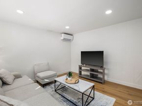 7132 34th Avenue SW, Seattle WA 98126