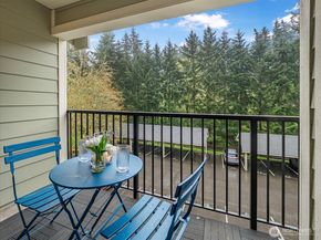 6527 200th Street SW 301, Lynnwood WA 98036