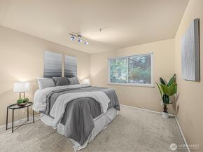 6527 200th Street SW 301, Lynnwood WA 98036