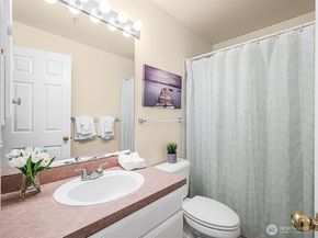 6527 200th Street SW 301, Lynnwood WA 98036