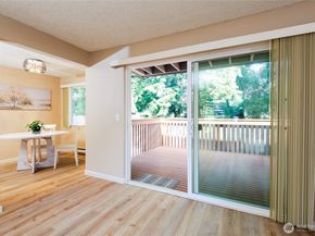 17302 NE 45th Street 101, Redmond WA 98052