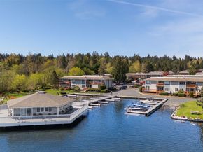 17302 NE 45th Street 101, Redmond WA 98052