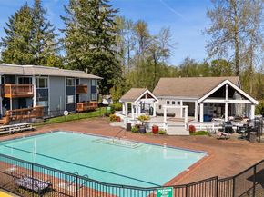 17302 NE 45th Street 101, Redmond WA 98052