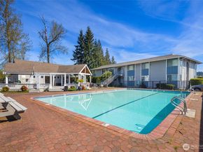 17302 NE 45th Street 101, Redmond WA 98052