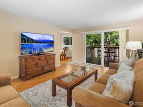 17302 NE 45th Street 101, Redmond WA 98052