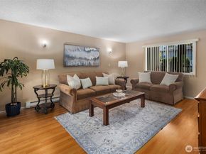 17302 NE 45th Street 101, Redmond WA 98052