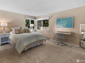 17302 NE 45th Street 101, Redmond WA 98052