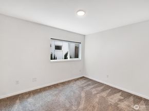 3216 15th Avenue W B, Seattle WA 98119