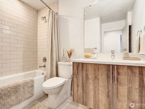 3216 15th Avenue W B, Seattle WA 98119
